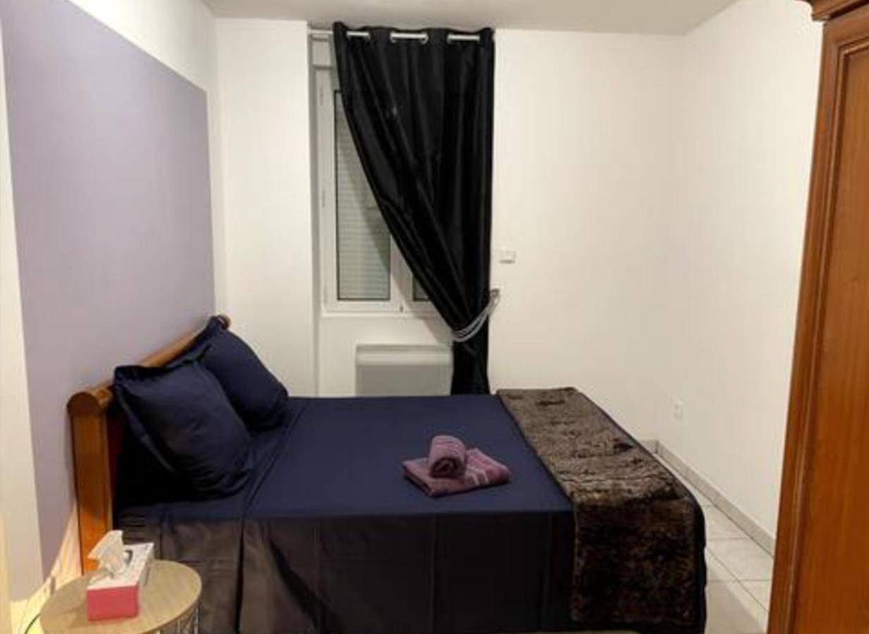 Appartement Avec Parking Gratuit Et Wifi Vierzon Luaran gambar