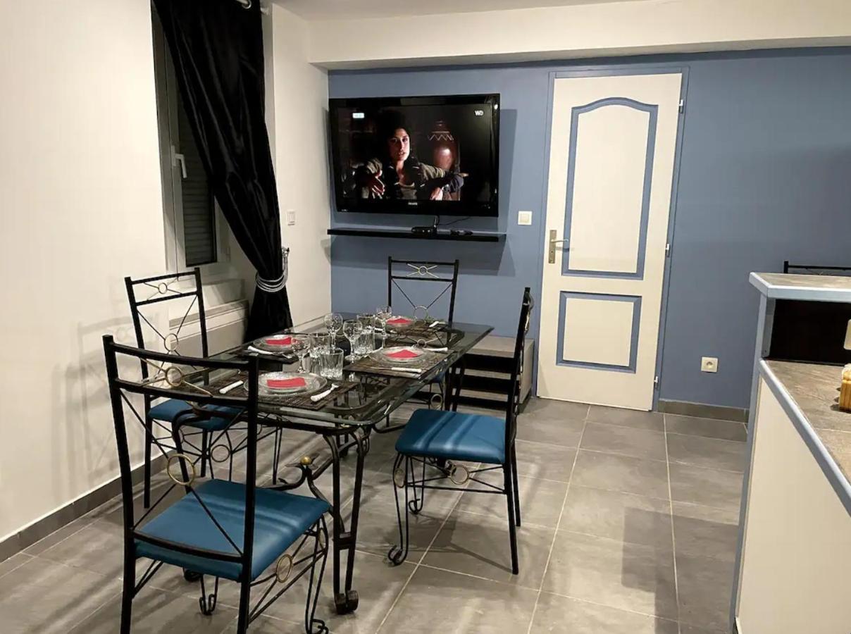Appartement Avec Parking Gratuit Et Wifi Vierzon Luaran gambar