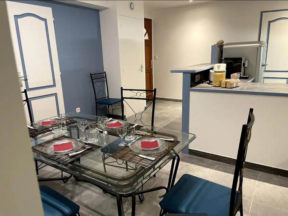 Appartement Avec Parking Gratuit Et Wifi Vierzon Luaran gambar
