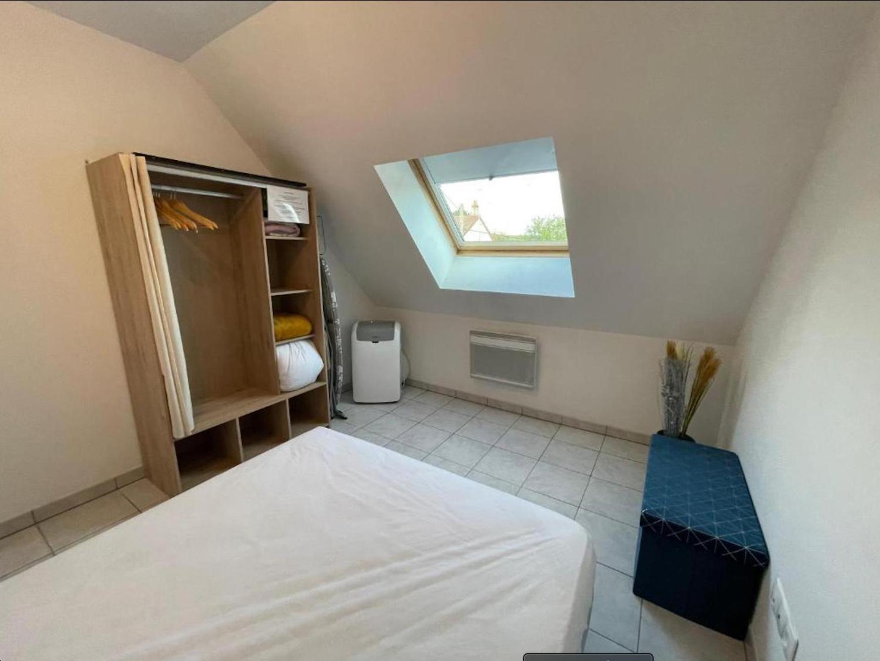 Appartement Avec Parking Gratuit Et Wifi Vierzon Luaran gambar
