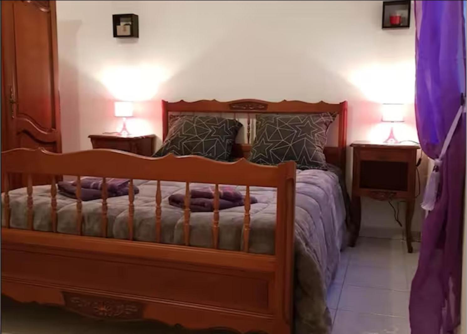 Appartement Avec Parking Gratuit Et Wifi Vierzon Luaran gambar